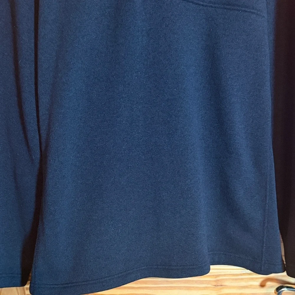 The North Face Men’s Charcoal Quarter-Zip Pullover